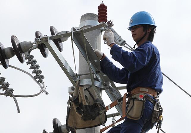臨沂電力公司安裝施工時的安全問題